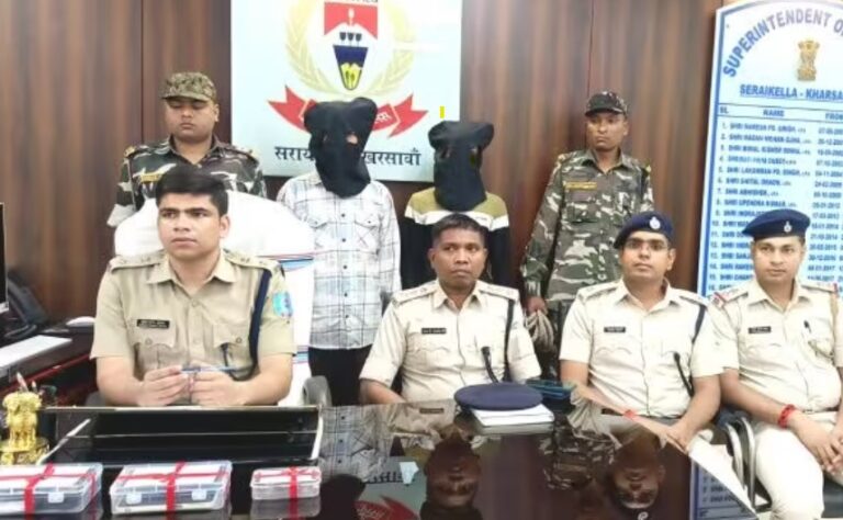 गम्हरिया अफसर अली हत्याकांड में दो अपराधियों को पुलिस ने किया गिरफ्तार, आर्म्स बरामद