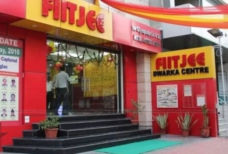 FIITJEE के मालिक डीके गोयल पर ED का बड़ा एक्शन, दिल्ली-नोएडा समेत 10 ठिकानों पर मारे छापे