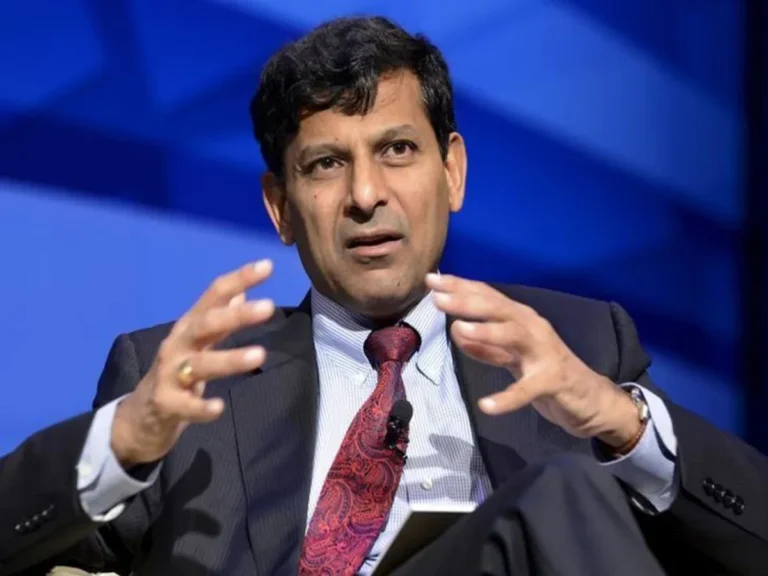 Trump Tarrif: अमेरिका का शुल्क में वृद्धि का दांव ‘उल्टा पड़ेगा’, India पर प्रभाव कम; RBI के पूर्व गवर्नर रघुराम राजन बोले