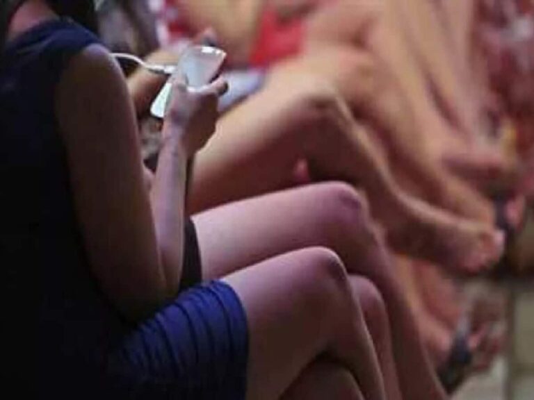 Jamshedpur Sex Racket Expose; कदमा में सेक्स रैकेट का भंडाफोड़; छापेमारी में युवक-युवती पकड़ाये, आपत्तिजनक सामान भी बरामद