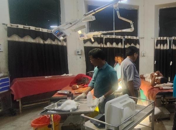 Chaibasa Accident: दो बाइकों की भीषण टक्कर में एक की मौत, दो युवक गंभीर, पश्चिमी सिंहभूम जिले के कुमारडुंगी में हुआ हादसा