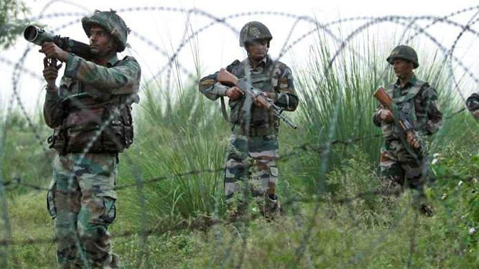 India-Pak LOC: पाकिस्तानी सेना ने नियंत्रण रेखा पर बिना उकसावे के गोलीबारी की, भारत ने भी दिया करारा जवाब