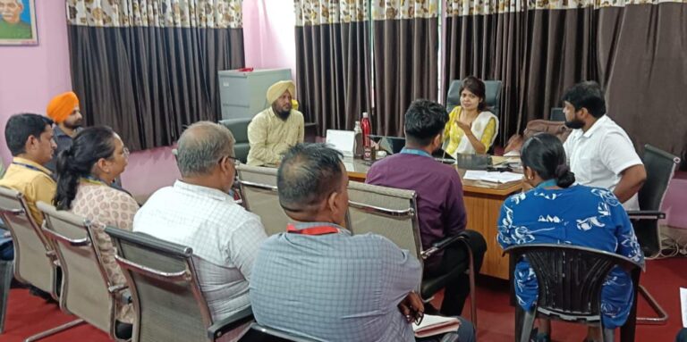 Adityapur: काशीडीह किफायती आवास योजना के लाभुकों को ऋण देने में आनाकानी कर रहे बैंक