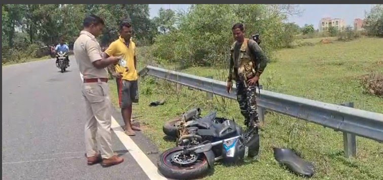 Jharkhand Road Accident: गुमला में दर्दनाक सड़क हादसा; परीक्षा देने जा रहे दो भाइयों को बस ने रौंदा, दोनों की मौत