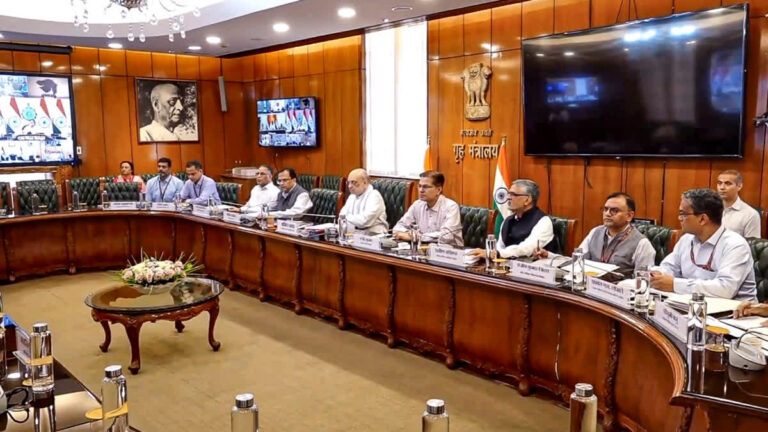 Amit Shah Call Meeting: अमित शाह ने पाकिस्तान, नेपाल की सीमा से लगते मुख्यमंत्रियों, डीजीपी, मुख्य सचिवों की बैठक बुलाई