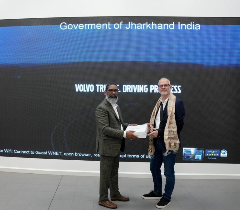 Jharkhand: सीएम हेमंत सोरेन 10 दिन के विदेश दौरे के बाद लौटे रांची, 19 अप्रैल से 27 अप्रैल तक स्पेन और स्वीडन के दौरे पर था प्रतिनिधिमंडल