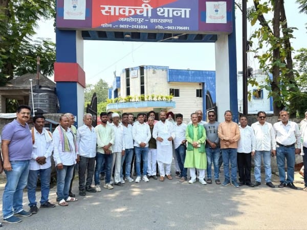 Jamshedpur: कांग्रेस ने नेशनल न्यूज चैनल के पत्रकार के खिलाफ साकची थाना में दर्ज करायी शिकायत