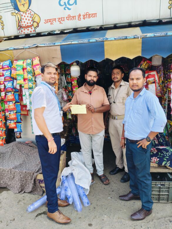 Jamshedpur: मानगो नगर निगम की टीम ने प्लास्टिक के खिलाफ चलाया अभियान, दुकानों में छापेमारी, लगाया जुर्माना, ट्रेड लाइसेंस नहीं होने पर थमाया नोटिस