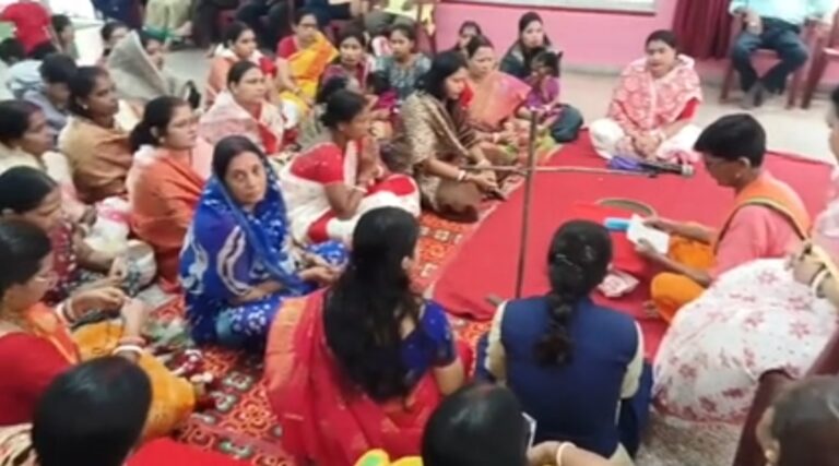 Jamshedpur: जुगसलाई के दुर्गा बाड़ी मंदिर में धूमधाम से मां विपदतारिणी की पूजा-अर्चना कर की गयी मंगल कामना