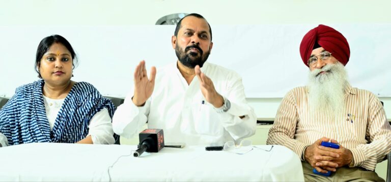 जमशेदपुर की जाम समस्या पर गरजे आनंद बिहारी दुबे, फोरलेन और ओवरब्रिज निर्माण को लेकर कांग्रेस का बड़ा ऐलान
