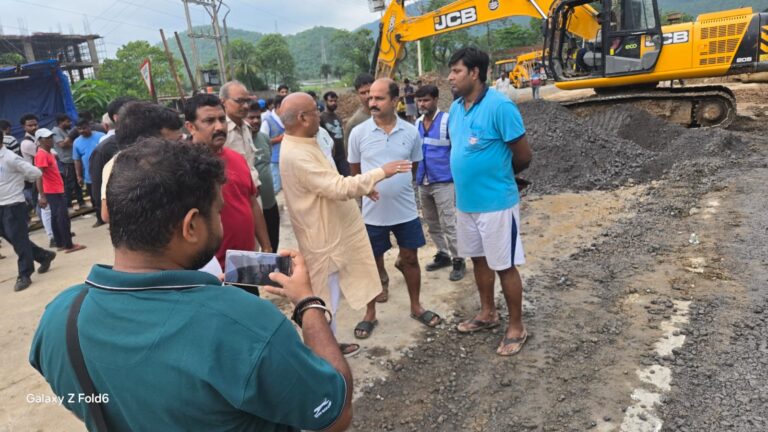 JAMSHEDPUR NEWS :विकास कार्यों में प्रकृति, पर्यावरण और पारिस्थितिकी का संतुलन नहीं बनाना घातकःसरयू राय