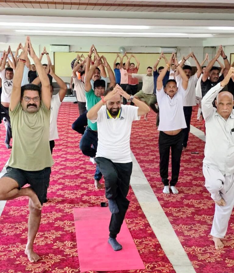 JAMSHEDPUR NEWS : महानगर के सभी मंडलों में भाजपा ने पूरे मनोयोग से मनाया अंतरराष्ट्रीय योग दिवस