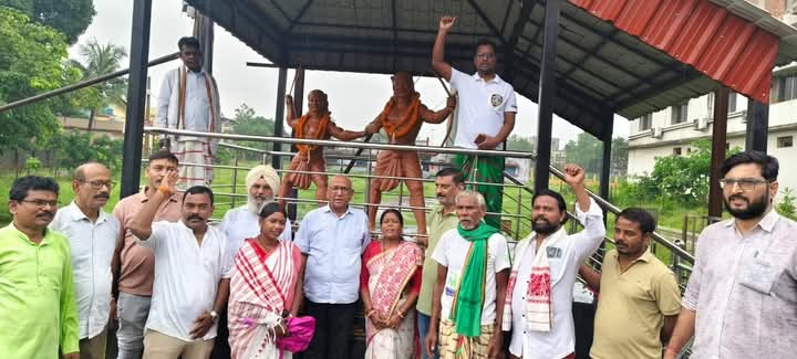 Jamshedpur News :जद (यू) एसटी मोर्चा ने मनाया 170वां हूल दिवस, विधायक सरयू राय ने सिद्धू-कानू को दी श्रद्धांजलि