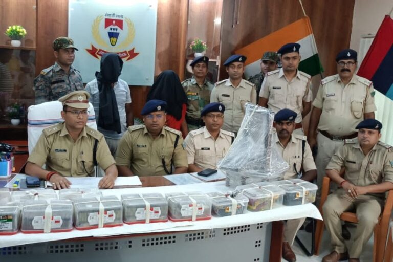 Jharkhand: जीजा-साली गिरफ्तार, 1 करोड़ की अफीम और ब्राउन शुगर जब्त, 44.57 लाख कैश भी बरामद