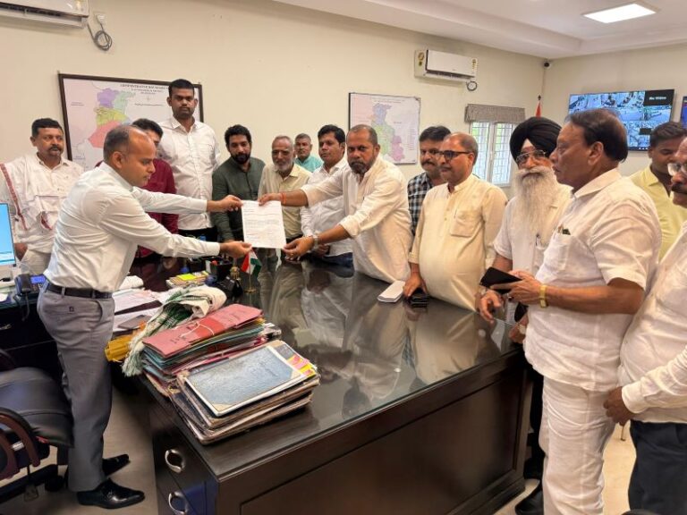 JAMSHEDPUR : मुसाबनी सड़क के चौड़ीकरण में दुकानदारों को हटाने से पहले उनका पुनर्वास हो : कांग्रेस