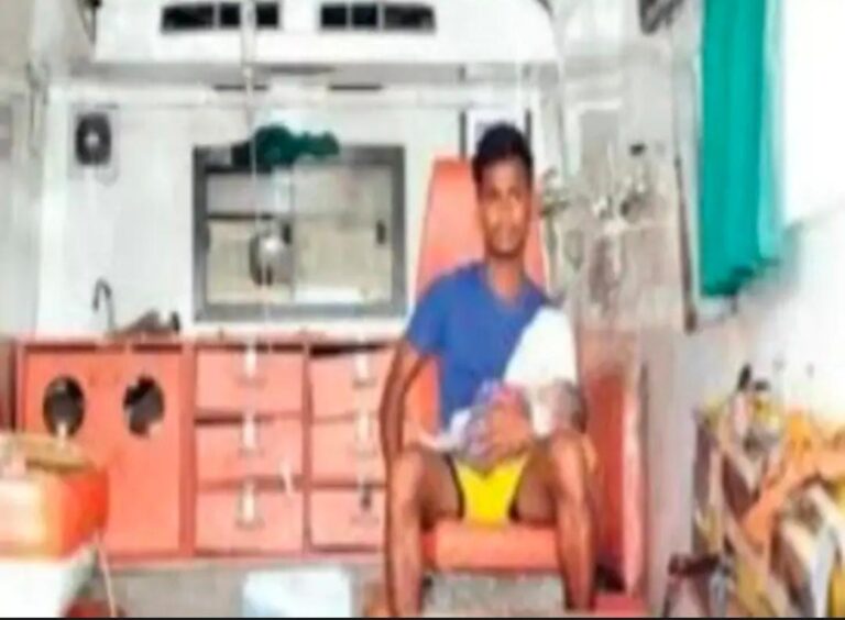 जमशेदपुर के MGM से रेफर बिरहोर बच्चे को घंटों बाद भी अस्पताल RIMS में नहीं मिली बेड, हो गयी मौत