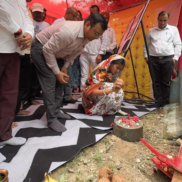 Jamshedpur : जमशेदपुर में मोहरदा जलापूर्ति योजना फेज-2 का शुभारंभ, विधायक पूर्णिमा साहू ने किया भूमिपूजन, बनेंगी दो पानी की टंकियां