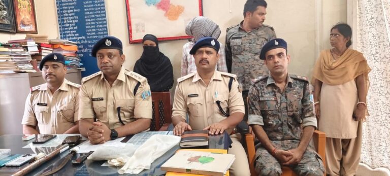 Jharkhand: झारखंड में भी ऐसे वारदात! पत्नी ने प्रेमी संग रची साजिश, सऊदी अरब से लौटे पति पर कराया जानलेवा हमला, गिरफ्तार
