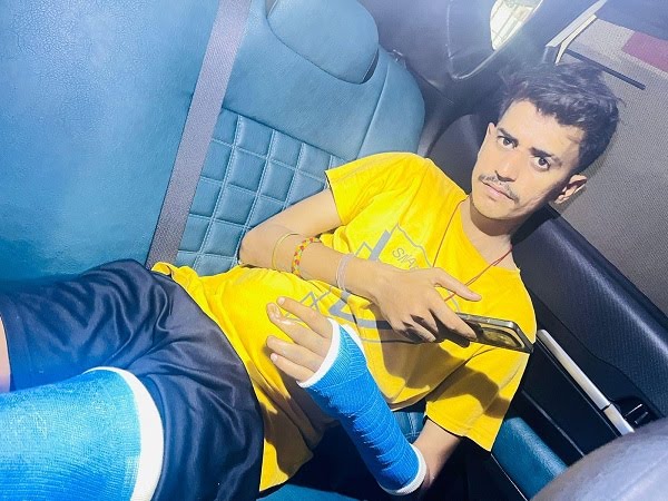 Jamshedpur: कुख्यात अपराधी प्रकाश मिश्रा के गुर्गों ने रितेश सिंह को बेरहमी से पीटा, जेम्को मिश्रा बागान में दहशत