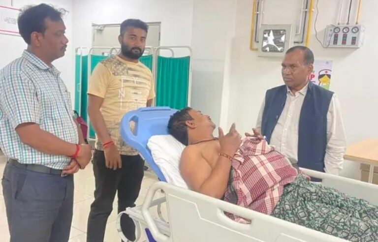 Chaibasa Mines: सेल की गुवा लौह अयस्क खदान में बड़ा हादसा, वाहन का टायर फटने से सेलकर्मी की मौत, दो लोग हुए जख्मी