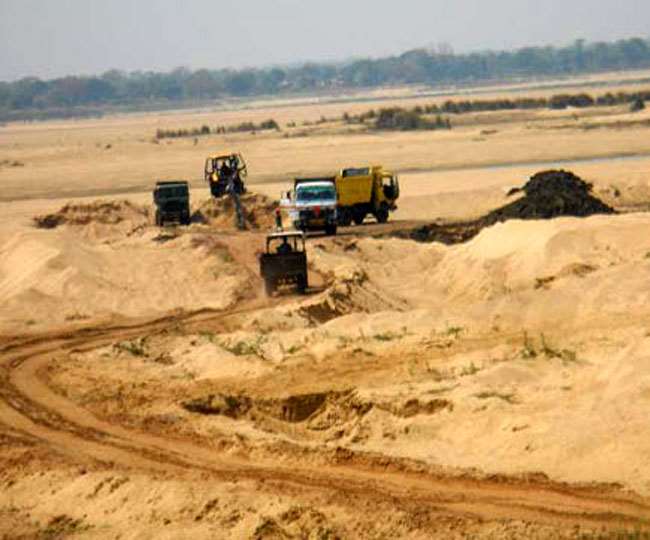 Jharkhand: NGT की रोक के बाद भी कैसे हो रहा है बालू का खनन और उठाव? आयुक्त ने मांगी रिपोर्ट, ये दिये निर्देश