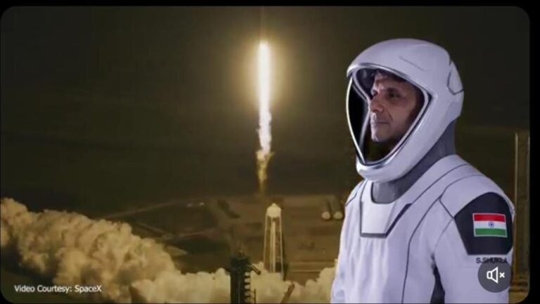 International Space Station: बच्चे की तरह चलना, खाना-पीना सीख रहा हूं, इस अनुभव का आनंद ले रहा हूं, शुभांशु शुक्ला ने बताये यात्रा अनुभव