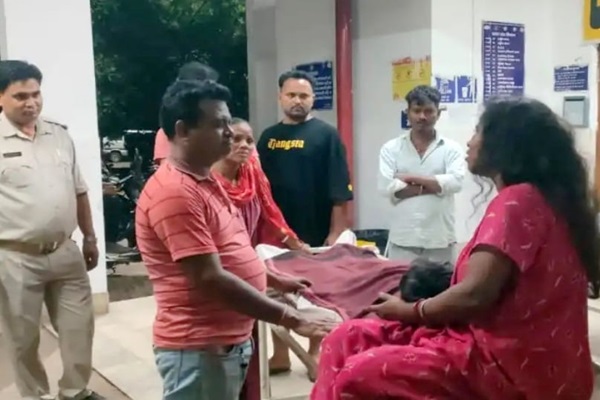 Jamshedpur: सुंदरनगर के तुरामडीह में नाबालिग ने अपने घर के बाथरूम में साड़ी का फंदा लगाकर खुदकुशी कर ली