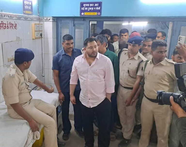 Tejswi yadav Accident: तेजस्वी यादव के काफिले को वैशाली में ट्रक ने मारी टक्कर, बाल-बाल बचे, तीन सुरक्षाकर्मी घायल