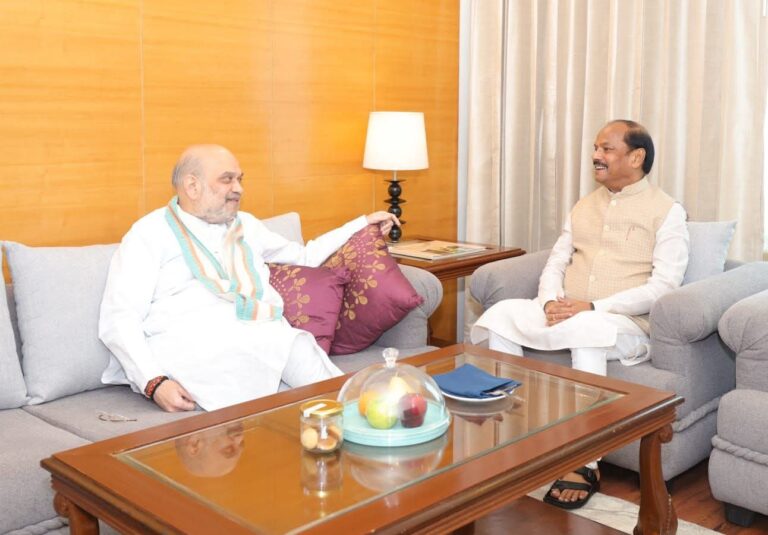 Amit Shah: अमित शाह से मिले बाबूलाल मरांडी और रघुवर दास, झारखंड के राजनीतिक व सांगठनिक मुद्दों पर हुई चर्चा