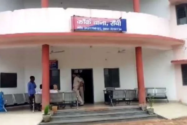 BREAKING : राजधानी रांची में युवती पर लिक्विड अटैक, अस्पताल में इलाजरत