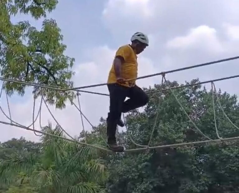 Jamshedpur News :टाटानगर रेल सिविल डिफेंस के कल्याण कुमार साहू ने एनडीआरएफ नागपुर में दूसरा स्थान हासिल किया