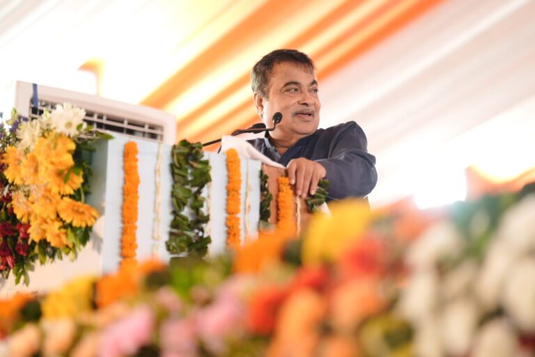 Nitin gadkari: केंद्रीय मंत्री नितिन गड़करी ने की बड़ी घोषणा, झारखंड के बुनियादी ढांचे में सुधार के लिए केंद्र सरकार प्रतिबद्ध, 2 लाख करोड़ की परियोजनाएं लागू करेगी