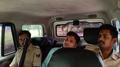 बिहार में शराबबंदी की खुली पोल! ‘जिला मत्स्य अधिकारी’ ही शराब के नशे में मंत्री के ‘सरकारी समारोह’ में पहुंचा, DM ने कराया गिरफ्तार, भेजा जेल