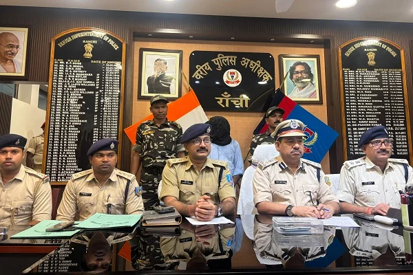 मंत्री संजय सेठ को धमकी देने वाला धराया, पहले भी कई नेताओं को धमका चुका है फोन पर