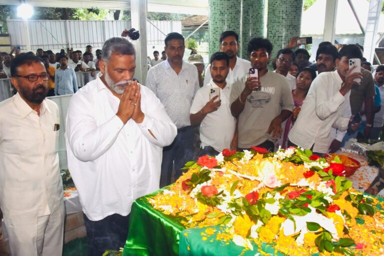 Sibu Soren: बिहार के सांसद पप्पू यादव और स्वास्थ्य मंत्री इरफान अंसारी ने शिबू सोरेन के लिए मांगा ‘भारत रत्न’