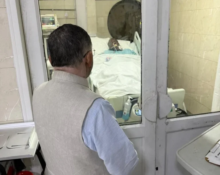 शिक्षा मंत्री रामदास सोरेन के स्वास्थ्य का हाल जानने अपोलो पहुंचे राज्यपाल
