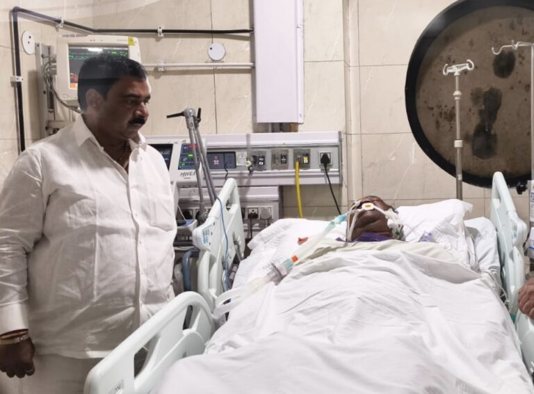Ramdas Soren: शिक्षा मंत्री रामदास सोरेन दिल्ली के इंद्रप्रस्थ अपोलो अस्पताल में जीवन रक्षक प्रणाली पर, वरिष्ठ चिकित्सकों की टीम स्वास्थ्य की कर रही निगरानी