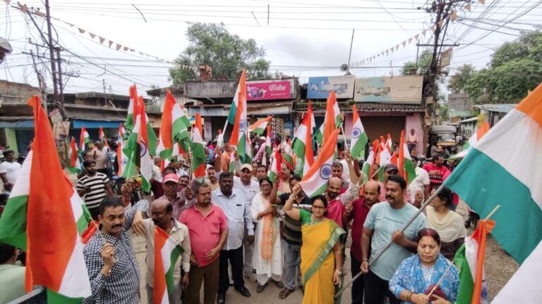 Jamshedpur: भाजपा परसुडीह मंडल ने निकाली तिरंगा यात्रा, रैली में आम लोग भी हुए शामिल, भारत माता के जयकारे से गूंजा पूरा क्षेत्र