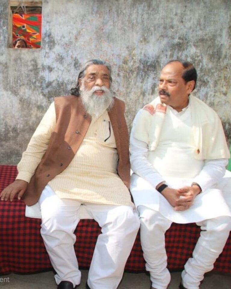 JHARKHAND NEWS :दिशोम गुरु शिबू सोरेन के निधन पर पूर्व मुख्यमंत्री रघुवर दास की श्रद्धांजलि: “मेरे लिए पिता तुल्य थे”