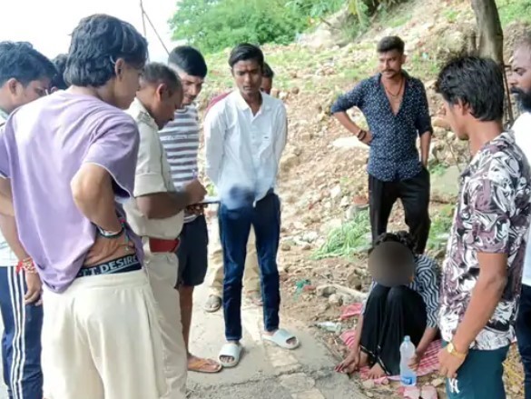 जमशेदपुर : बागबेड़ा में युवती ने नदी में कूदकर किया आत्महत्या का प्रयास, युवकों ने बचाई जान