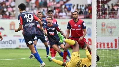 Durand Cup 2025′: जेआरडी टाटा स्पोर्ट्स कॉम्प्लेक्स में बड़ा उलटफेर, जमशेदपुर एफसी को हरा डायमंड हार्बर की सेमीफाइनल में धमाकेदार इंट्री