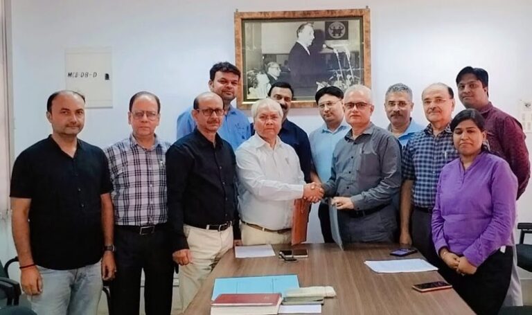 Jamshedpur First Bonus Agreement: जमशेदपुर में दुर्गा पूजा के पहले बोनस का शुभारंभ, एमटीएमएच के कर्मचारियों को मिलेगा 19 प्रतिशत बोनस