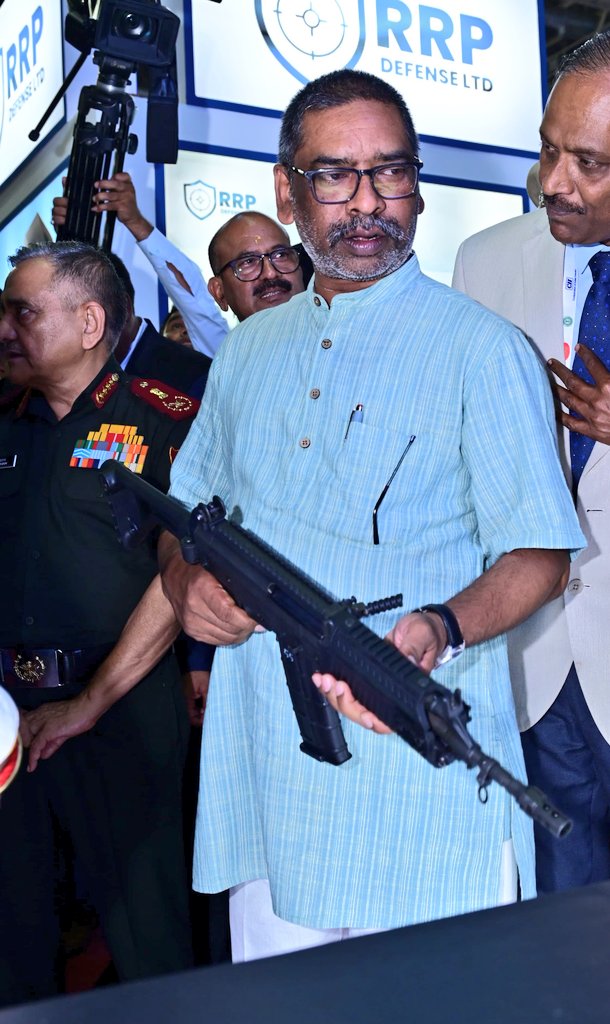 Defence East Tech: यूरेनियम संपन्न झारखंड परमाणु हथियार निर्माण में दे सकता है योगदान, ‘डिफेन्स ईस्ट टेक’ प्रदर्शनी में बोले CM, CDS ने बतायी साइबर युद्ध से निपटने की रणनीति