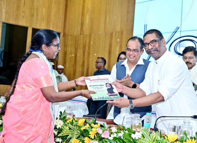 Jharkhand: CM हेमंत सोरेन ने 160 चिकित्सकों और प्राध्यापकों को नियुक्ति पत्र सौंपा, सिजेरियन डिलीवरी की बढ़ती संख्या पर जतायी चिंता