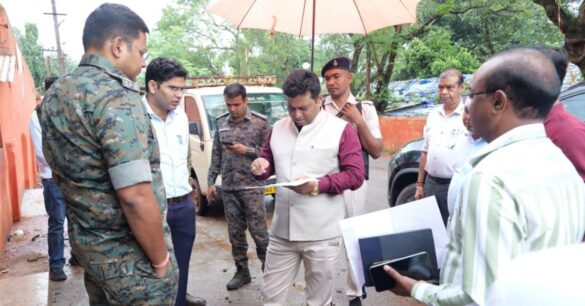 Chaibasa : झामुमो ने गुवा शहीद दिवस को लेकर की बैठक, कार्यक्रम की रूपरेखा तय, CM हेमंत सोरेन रहेंगे मौजूद, डीसी और एसपी ने लिया जायजा