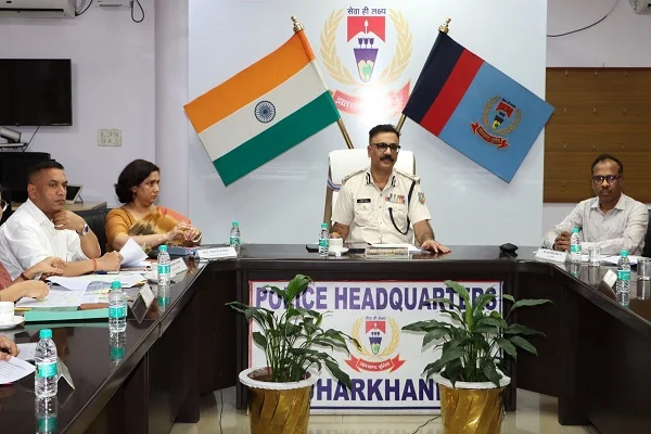 दुर्गा पूजा को लेकर अलर्ट पर झारखंड पुलिस, डीजीपी ने पुलिस को दिए कई निर्देश