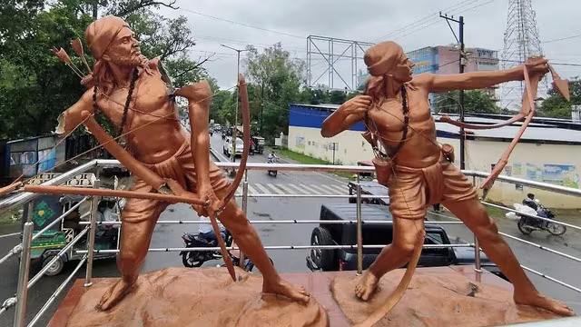 Jharkhand: स्वतंत्रता सेनानी सिदो और कान्हू की प्रतिमा 15 दिन में दूसरी बार तोड़ी, लोगों में आक्रोश, किया विरोध प्रदर्शन