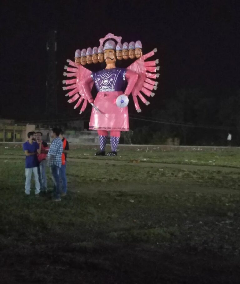 Jamshedpur: गोविंदपुर के वीर कुंवर सिंह स्टेडियम में इस बार 2 अक्टूबर को जलेगा 35 फीट ऊंचा रावण, पहली बार दिखेगी डिजिटल आतिशबाजी