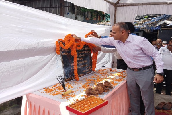 Jamshedpur : ‘जमशेदपुर हाट’ का उपायुक्त ने किया शिलान्यास, कारीगरों और शिल्पकारों को मिलेगा मंच