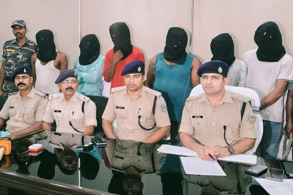 रांची के पंडरा ओपी पर हंगामा-तोड़फोड़ के मामले में दो महिलाएं सहित आठ गिरफ्तार